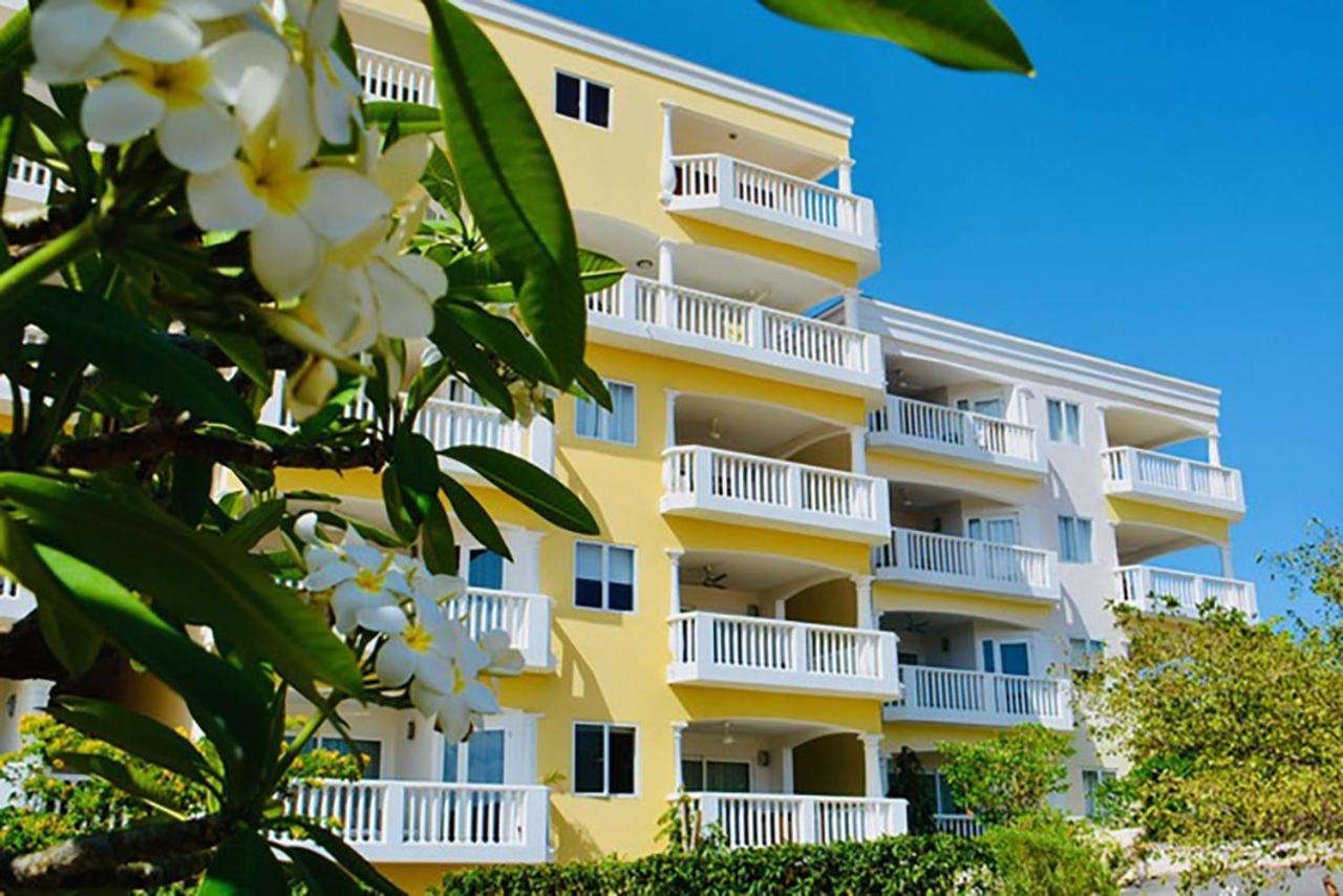 Blue Bay Beach Apartment Exterior photo